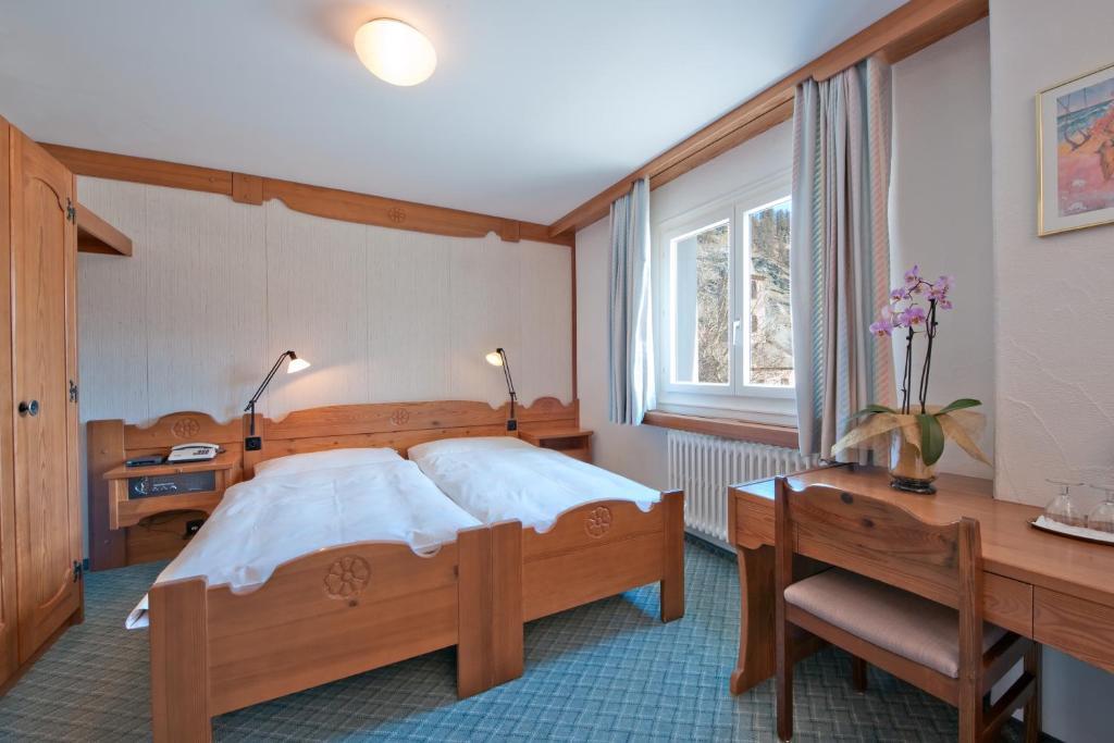 Hotel Chesa Grischa 3*