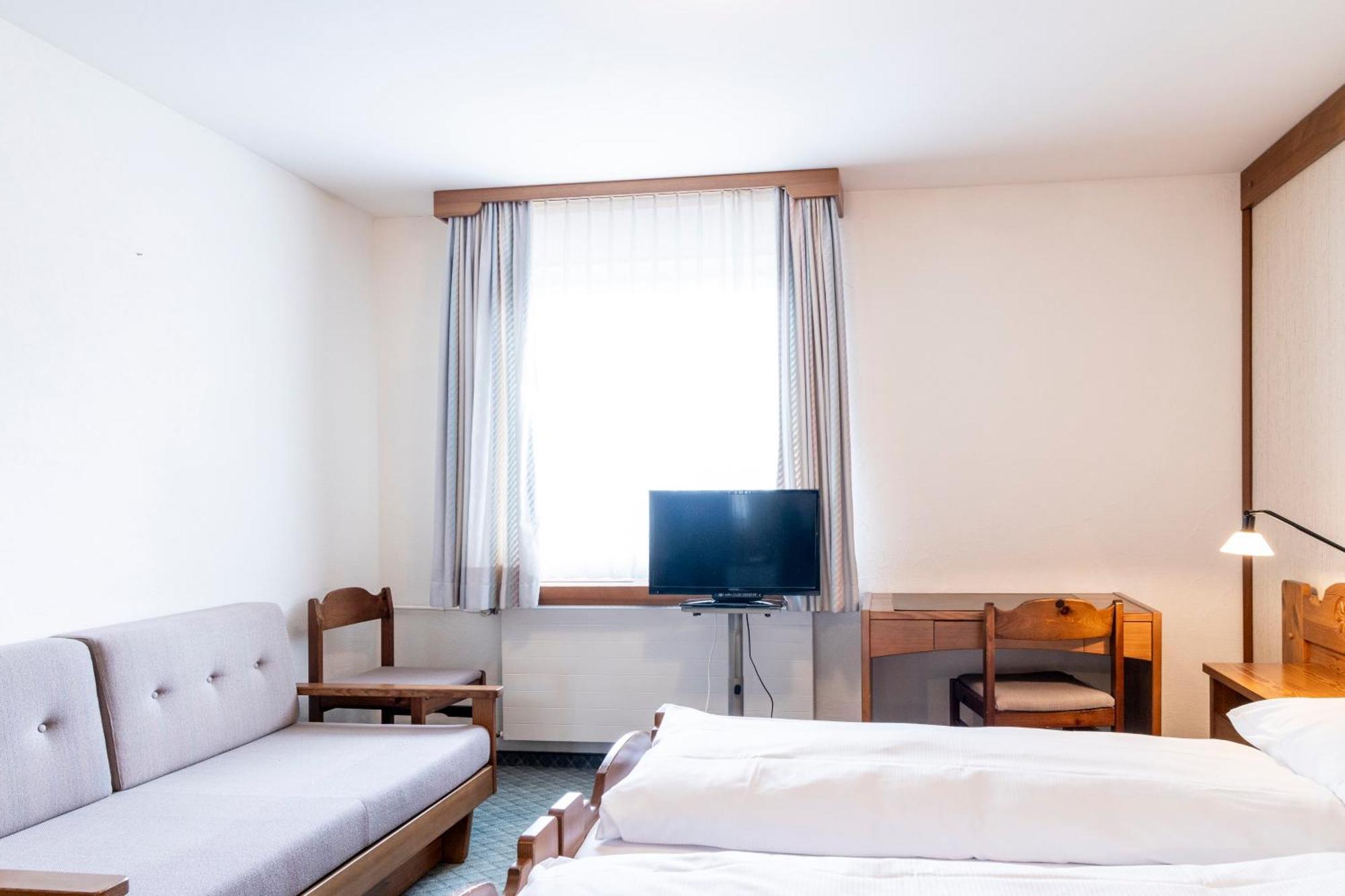 Chesa Grischa Hotel